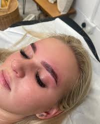 BROW BOMB STAIN